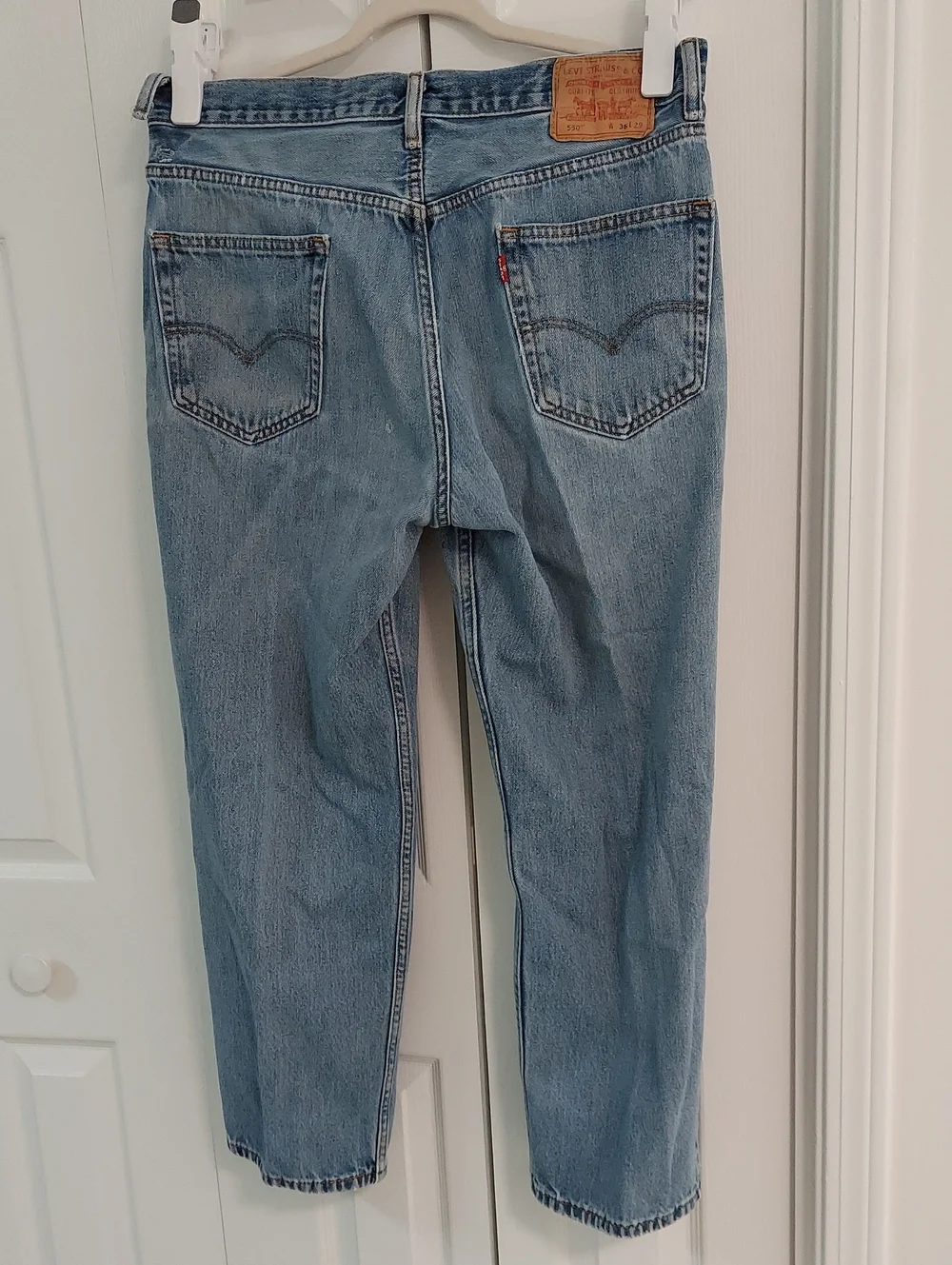 550 Levis, Size 36/29, Lightwash Blue Denim, Vintage